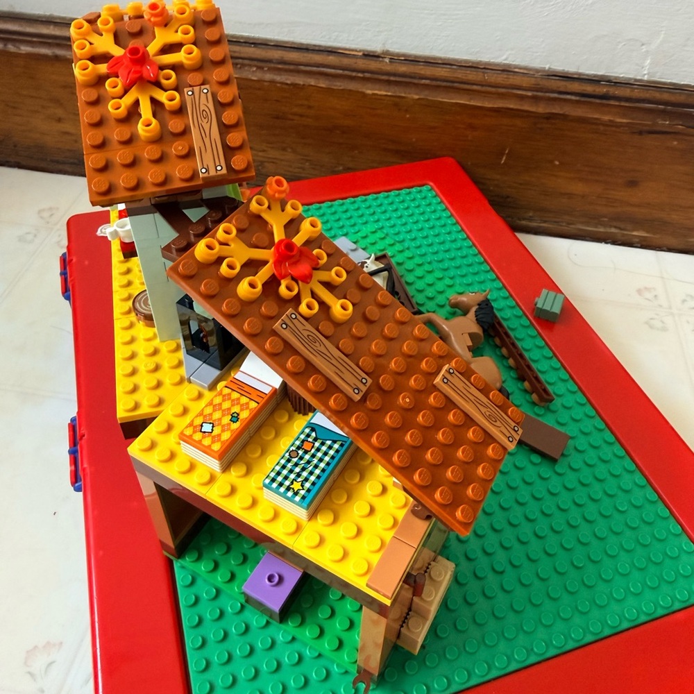 LEGO Friends Autumn’s Horse Stable 41745 Building Toy 90% complete - Picture 5 of 8